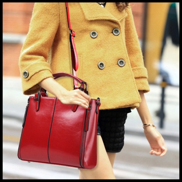 NEW CHAVA Tote Crossbody - Picture 4 of 8